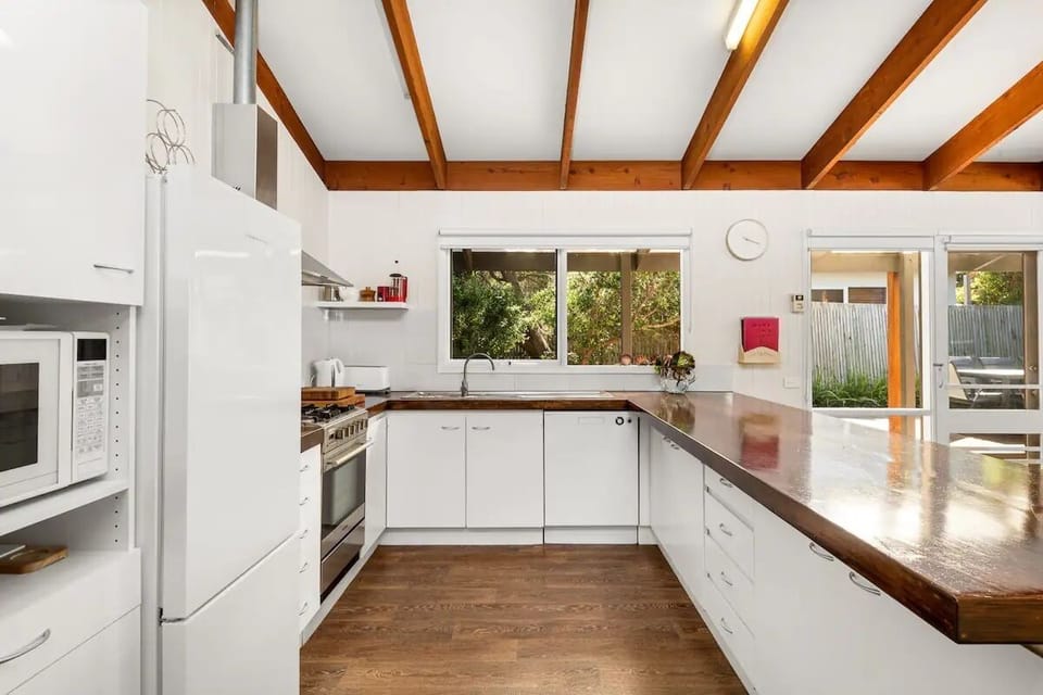 Open kitchen with appliances. Guest review: "Fantastic place for family holiday"