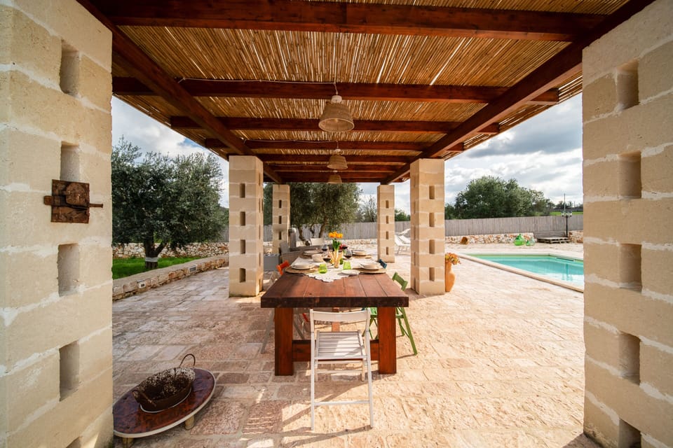 Trullo_Di_Mamma_Lucia_Ostuni_Piscina_Idromassaggio_interno_Casa_vacanza_puglia_casaurea_Property_Man (13)
