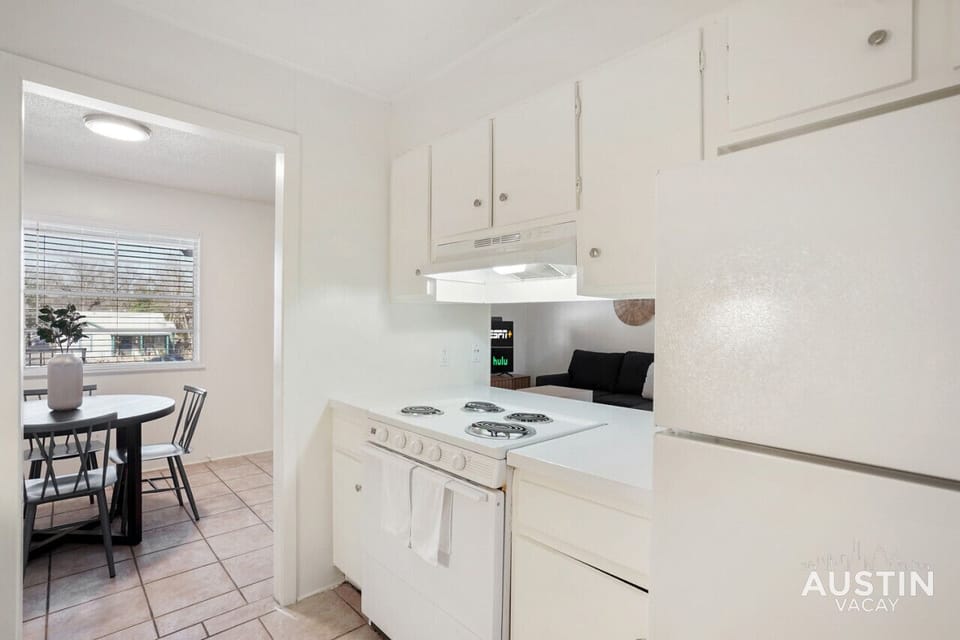 Fully equipped kitchen with all the essentials you should need