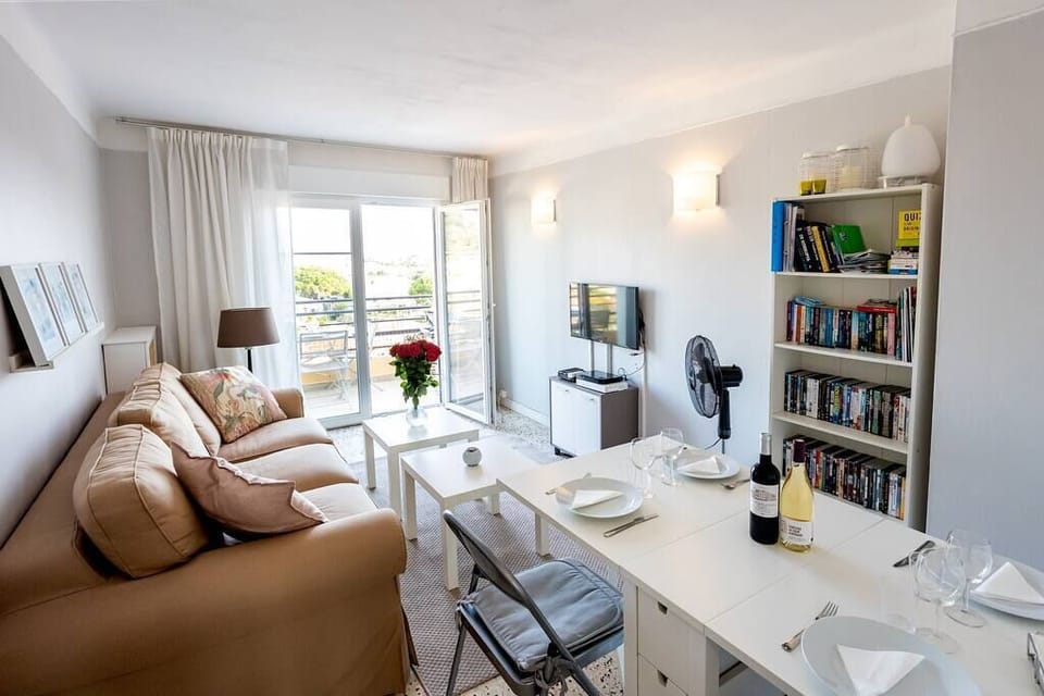 Living room (2)