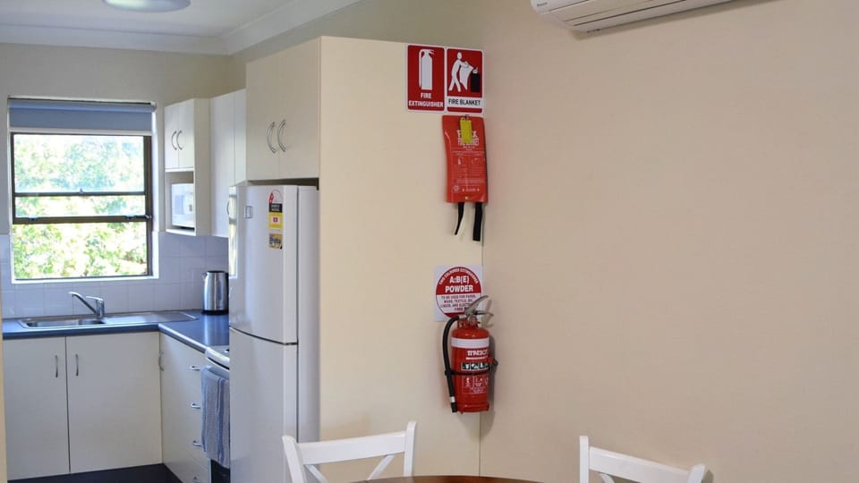 Kitchen and dining area.