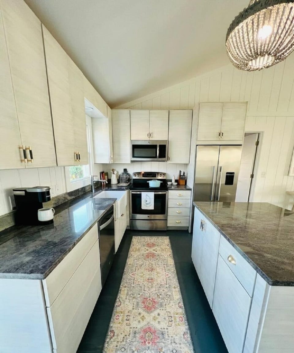 Fully Stocked Kitchen