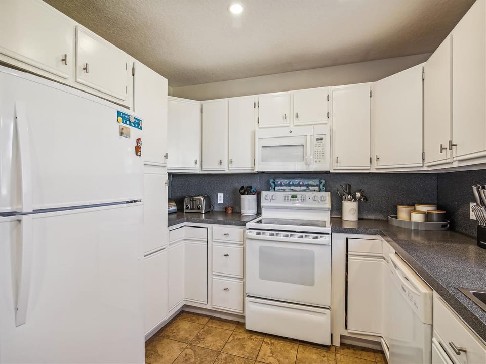 KitchenFull Kitchen