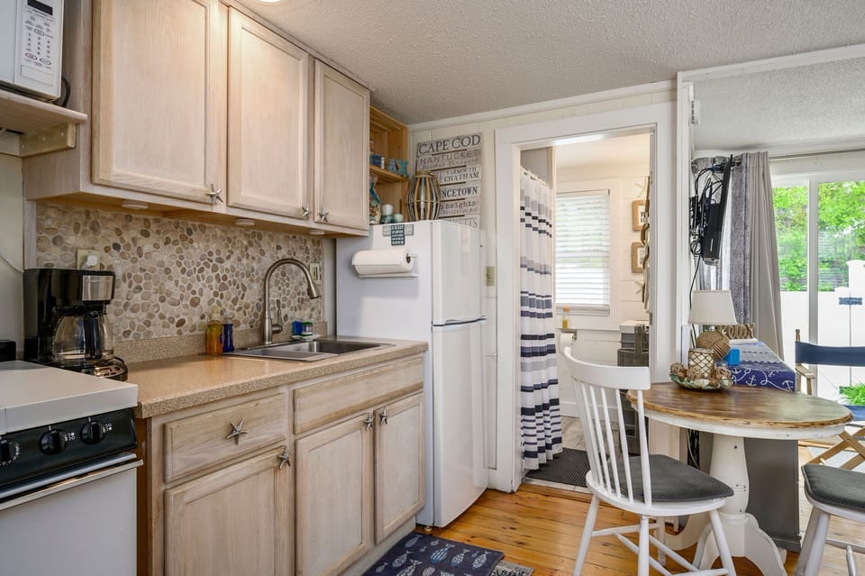 Kitchen - 194 Captain Chase Road Dennis Port