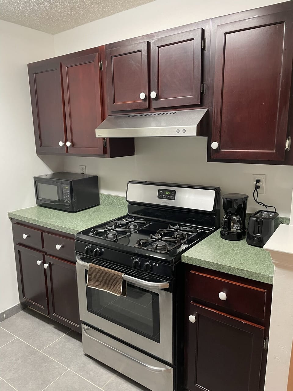 Stainless steel stove/oven, microwave, coffee marker & toaster!!