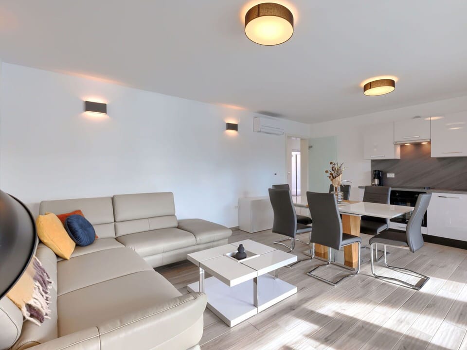 Furniture, Table, Couch, Property, Comfort, Interior Design, Lighting, Living Room, Studio Couch