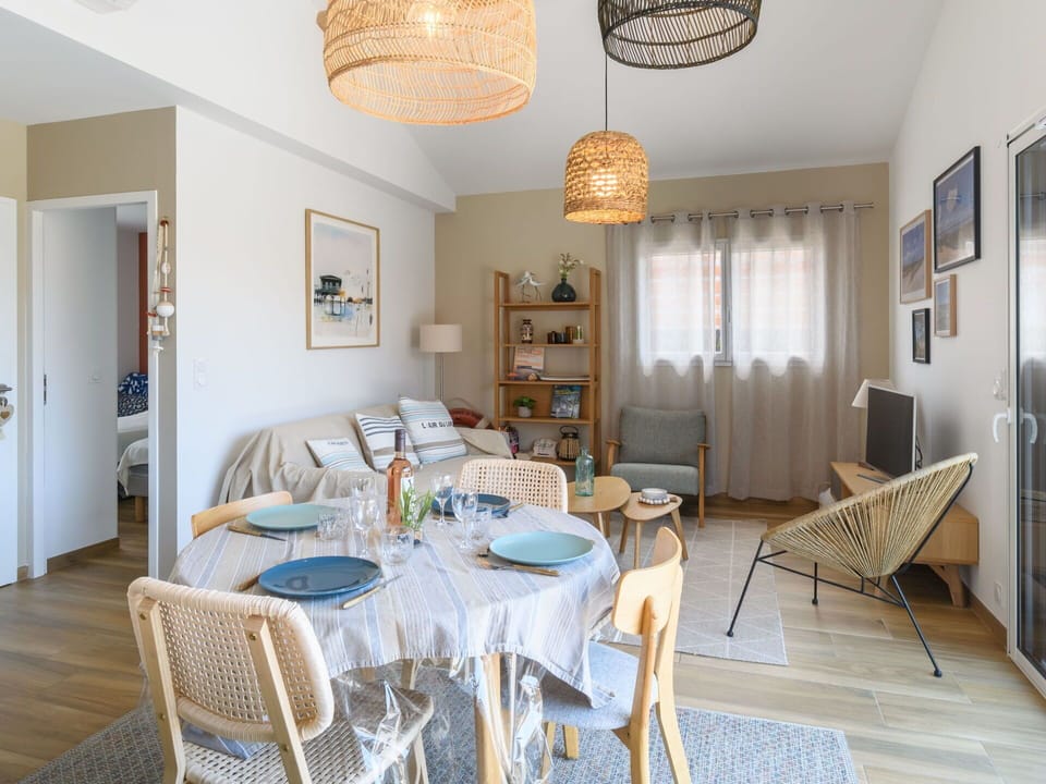 Table, Furniture, Chair, Wood, Lighting, Interior Design, Yellow, Floor, Living Room, Flooring