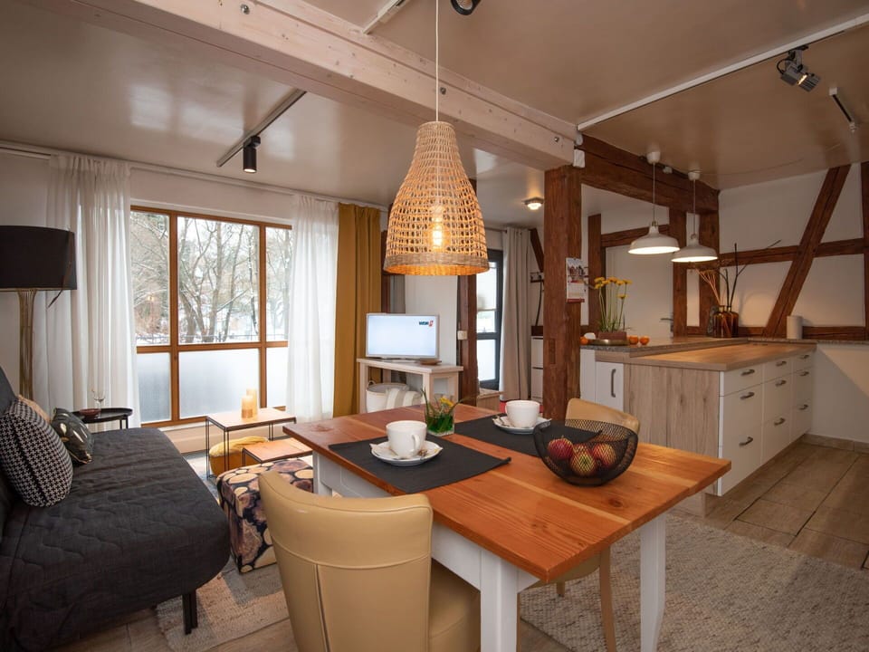 Plant, Wood, Sky, Tree, Shade, Land Lot, Table, Grass, Building, Brickwork