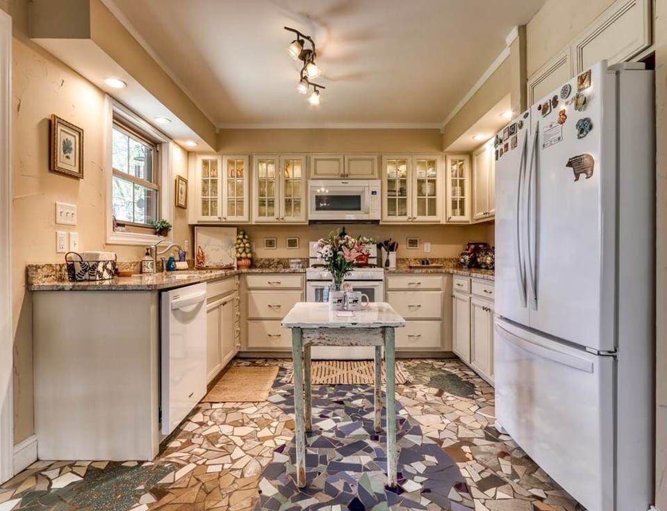 Kitchen Full View