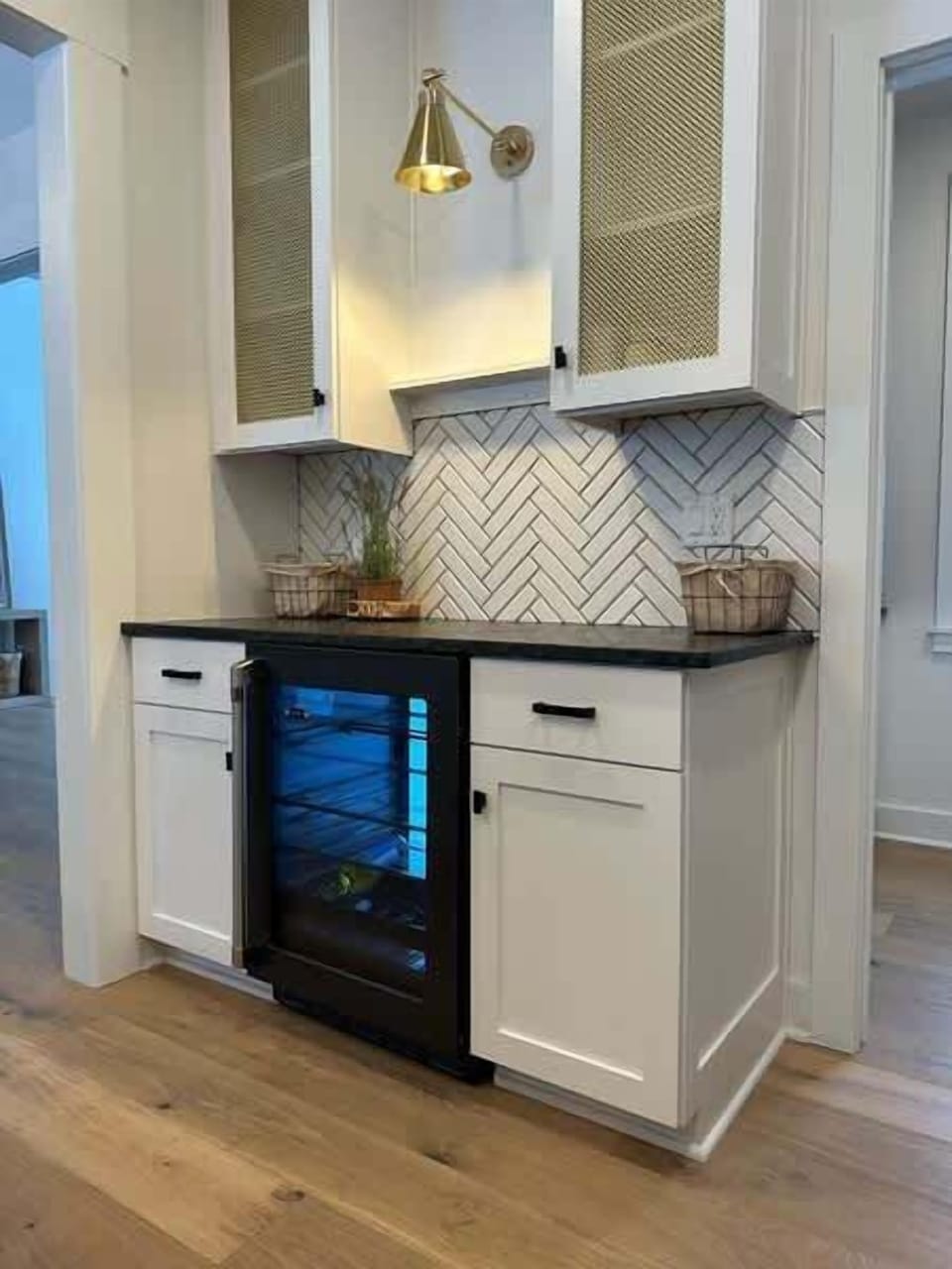 Beverage bar area great for entertaining