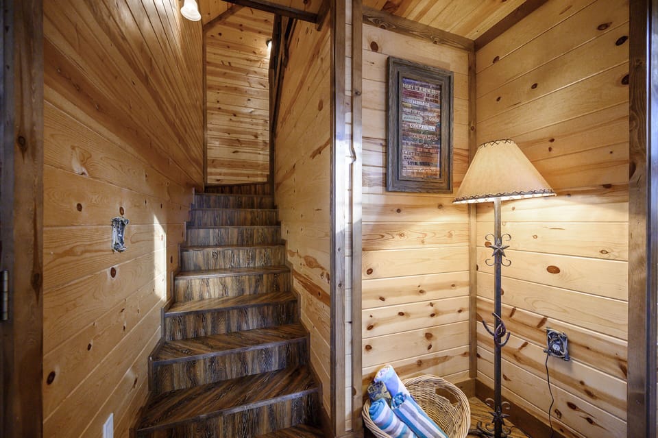 Please note that the king bed is in a loft and is accessed via stairs. 