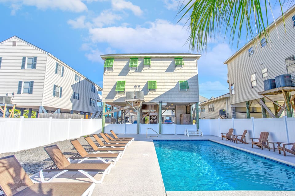 Newly renovated backyard with a pool, fire pit and Trailer/RV/boat parking