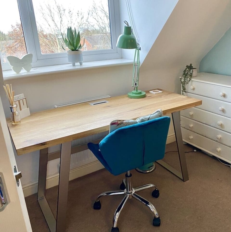 BEDRROOM 3 DESK AREA