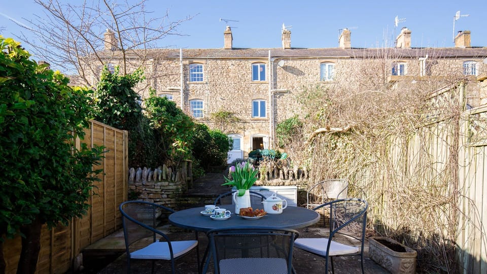 Cottage Garden, Swift Cottage, Bolthole Retreats