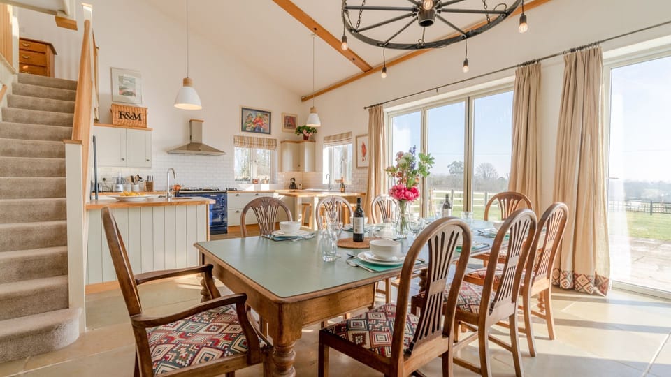 Dining Area, The Old Barn, Bolthole Retreats