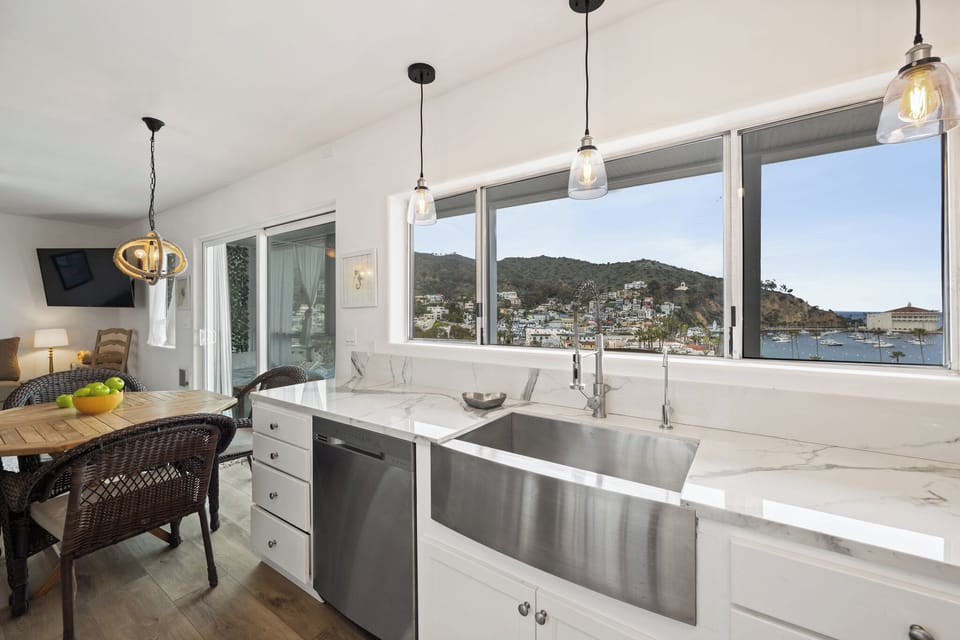 108MT -Kitchen Sink
