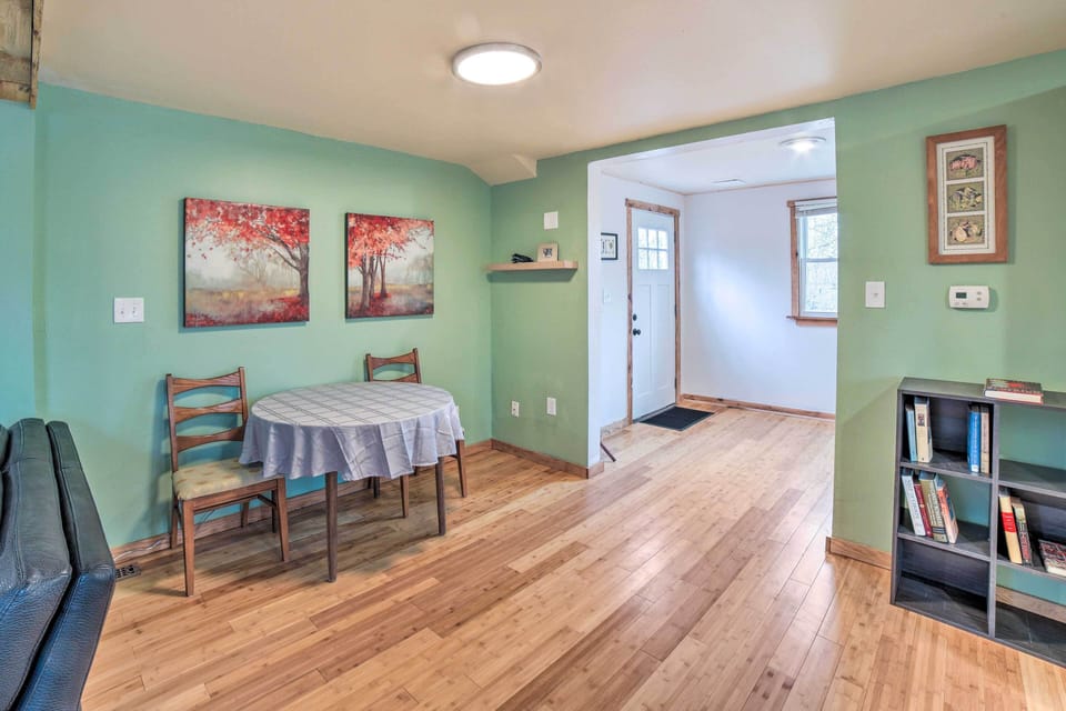 Dining Area | Dishware & Flatware