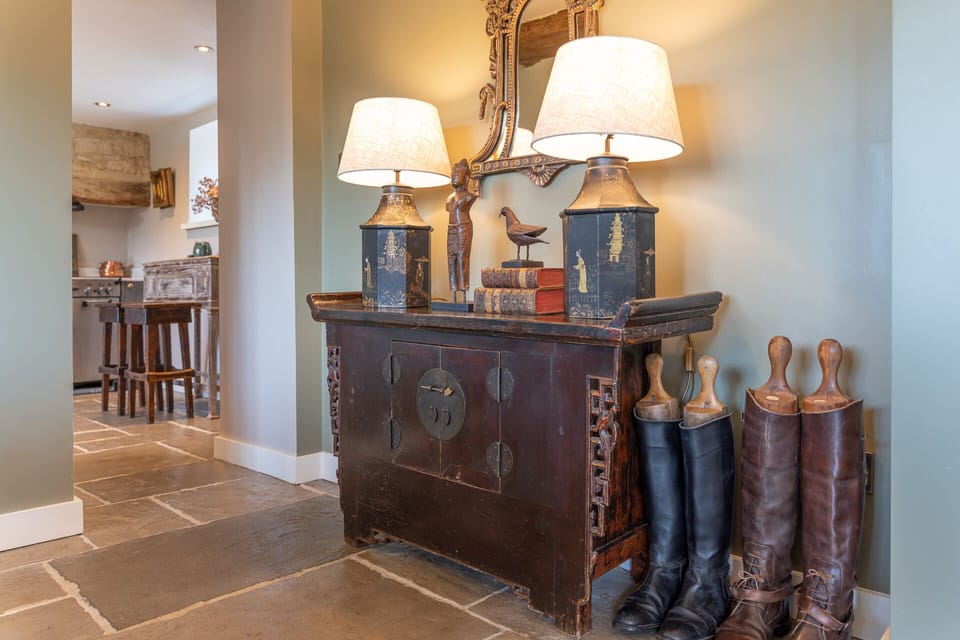 Cotswold Country decor