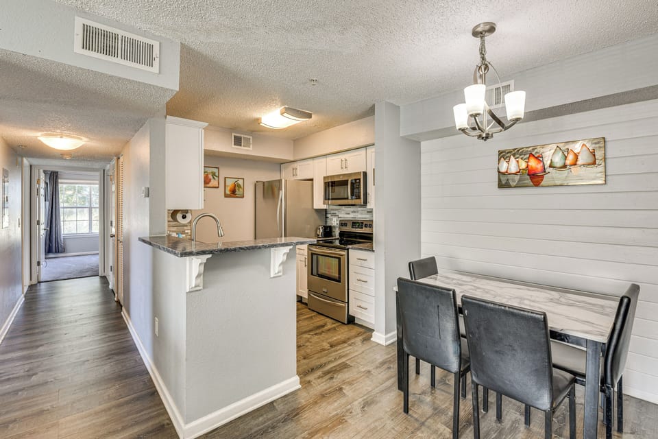 Dining Area | Dishware & Flatware | Washer & Dryer