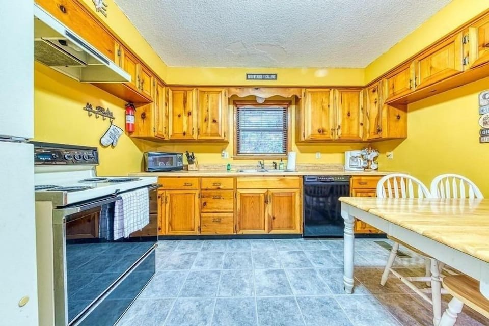 Indoors, Floor, Stained Wood, Hardwood, Kitchen