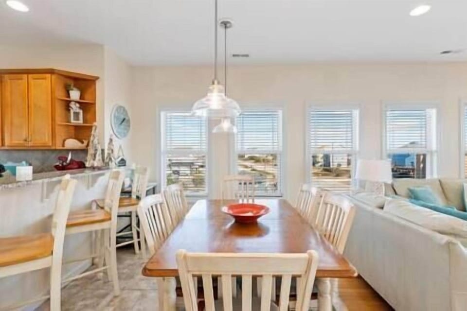 Great table for meals or games!