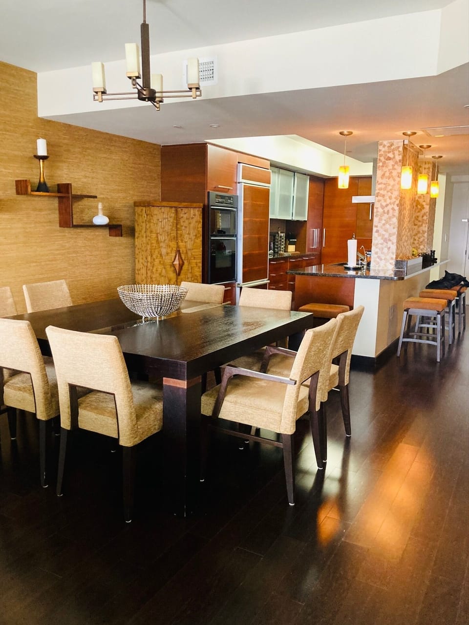 Large Dining Area with Seating for 8.