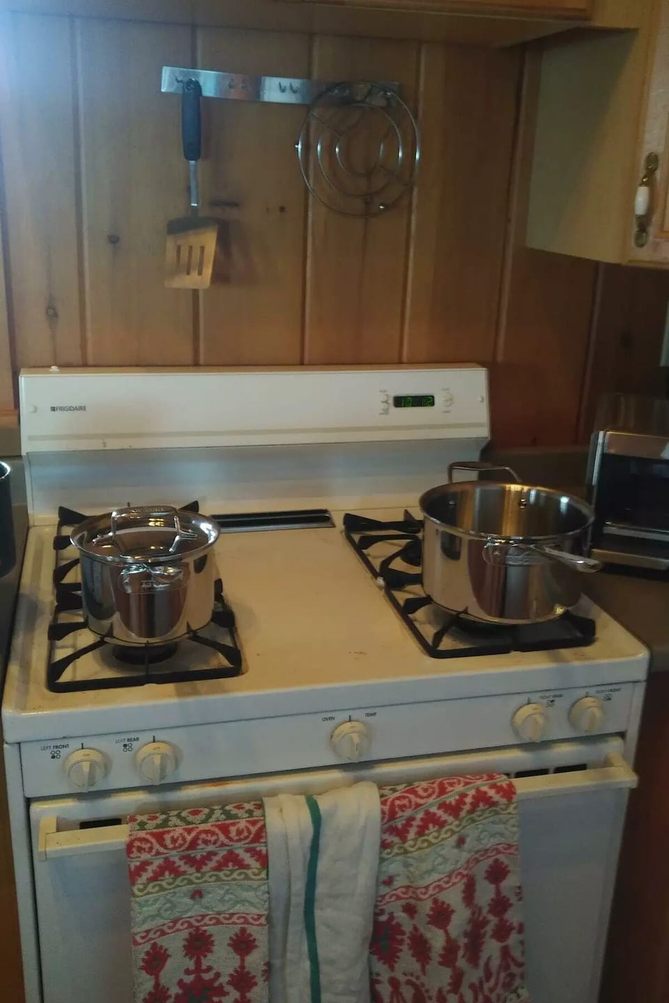 gas stove with brand new williams sonoma cookware