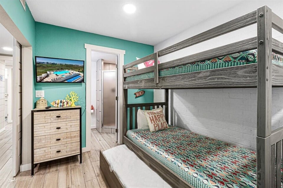 3rd Bedroom – Bunk Room