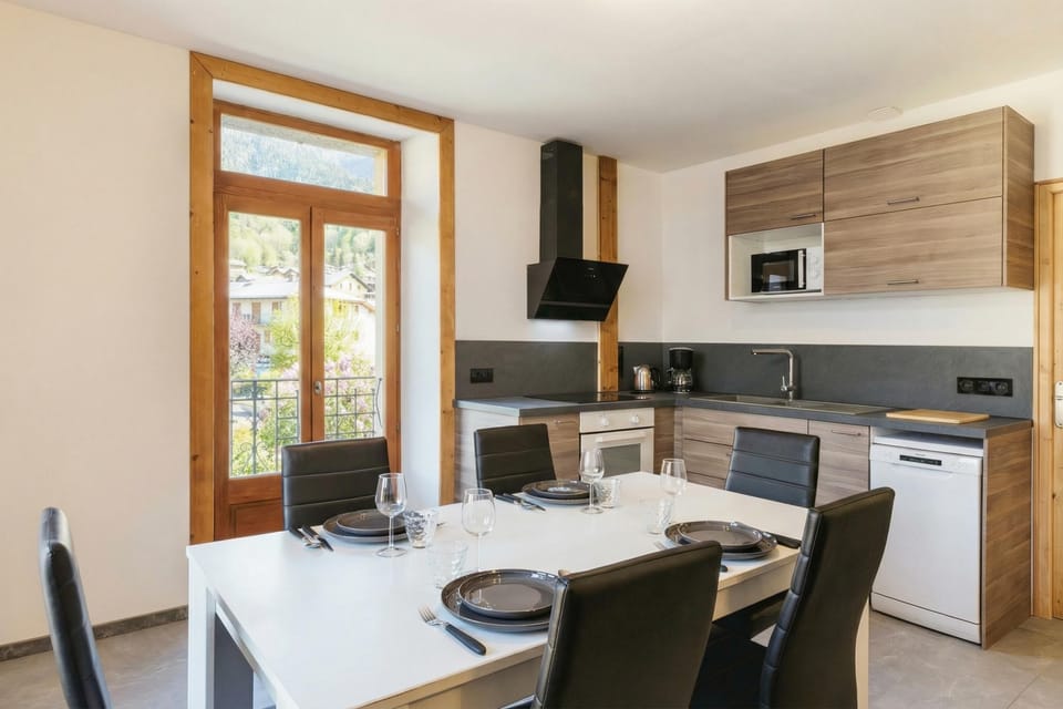 Kitchen and dining area