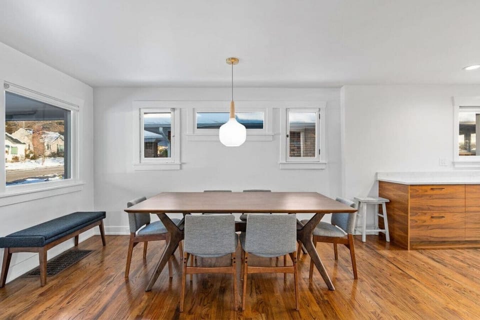 Eat together or play games at the large dining room table