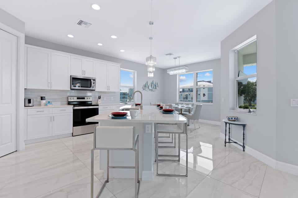 Stunning kitchen.