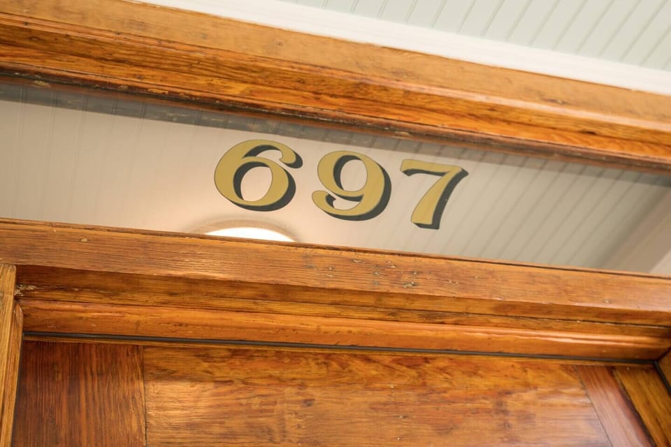 Entry Transom