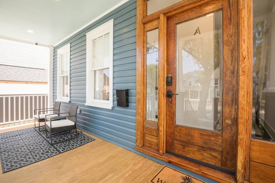 Front Porch (shared)