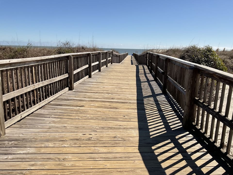 Entrance to walkway to beach access