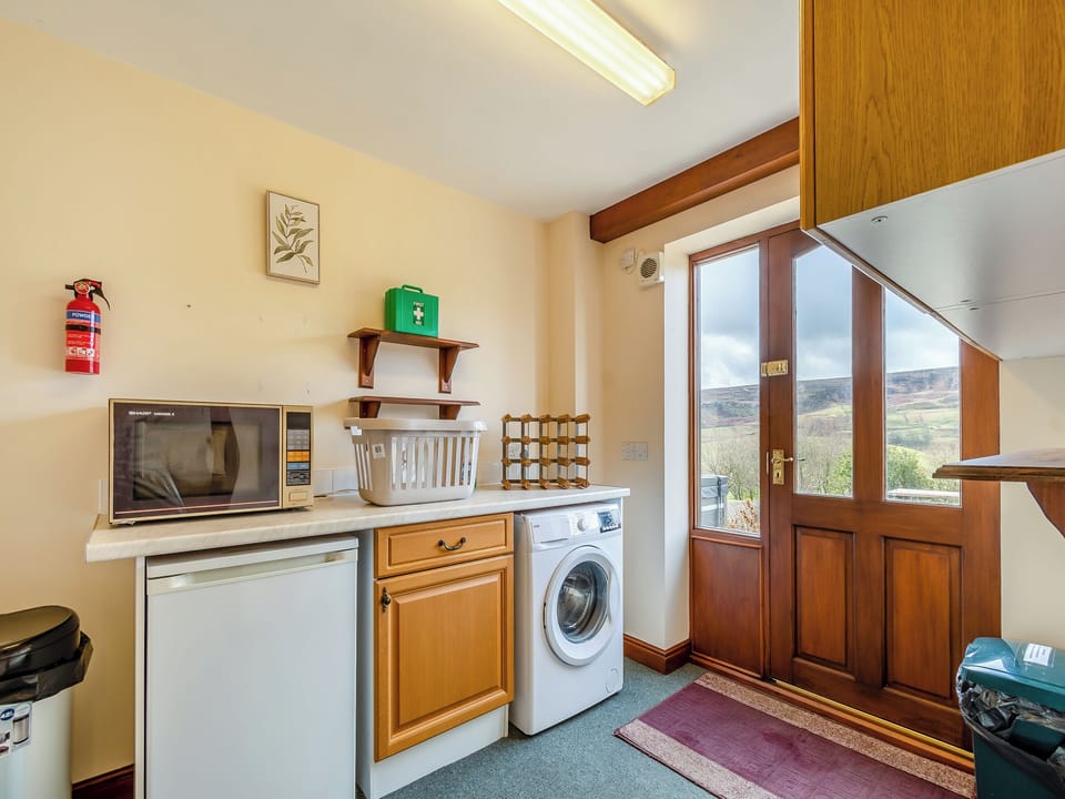 Utility room | Stable Cottage - Hill Farm Holiday Cottages, Rosedale East, near Pickering