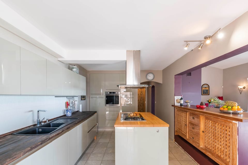 Kitchen (1)