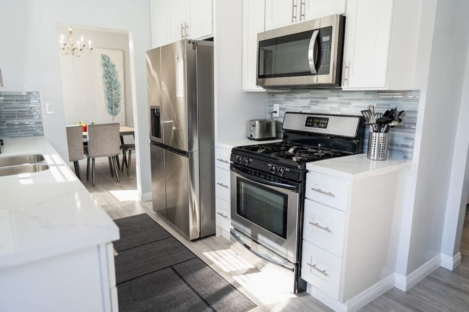 KITCHEN -- View 3D Virtual Tour of the Property Here: https://tinyurl.com/2pf7byws