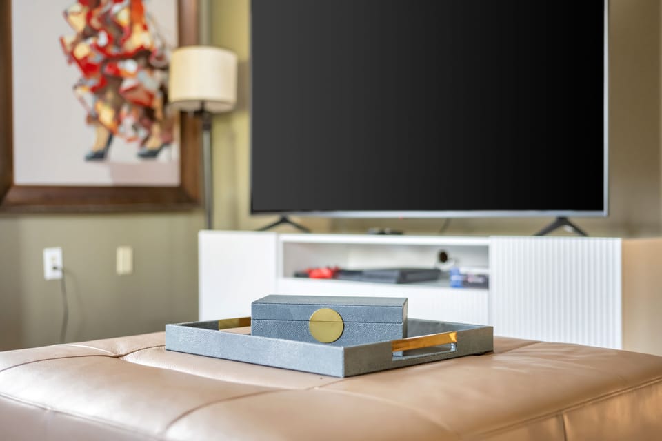 Loft with smart TV, PlayStation 4, and comfortable sofa-bed 