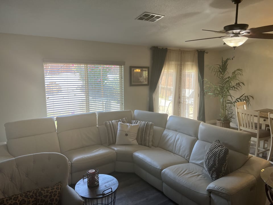 Tv room 