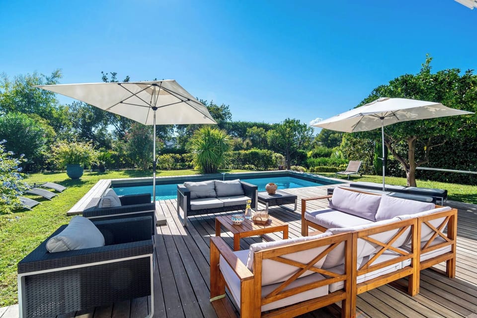 Villa rental near Cannes city center with swimming pool
