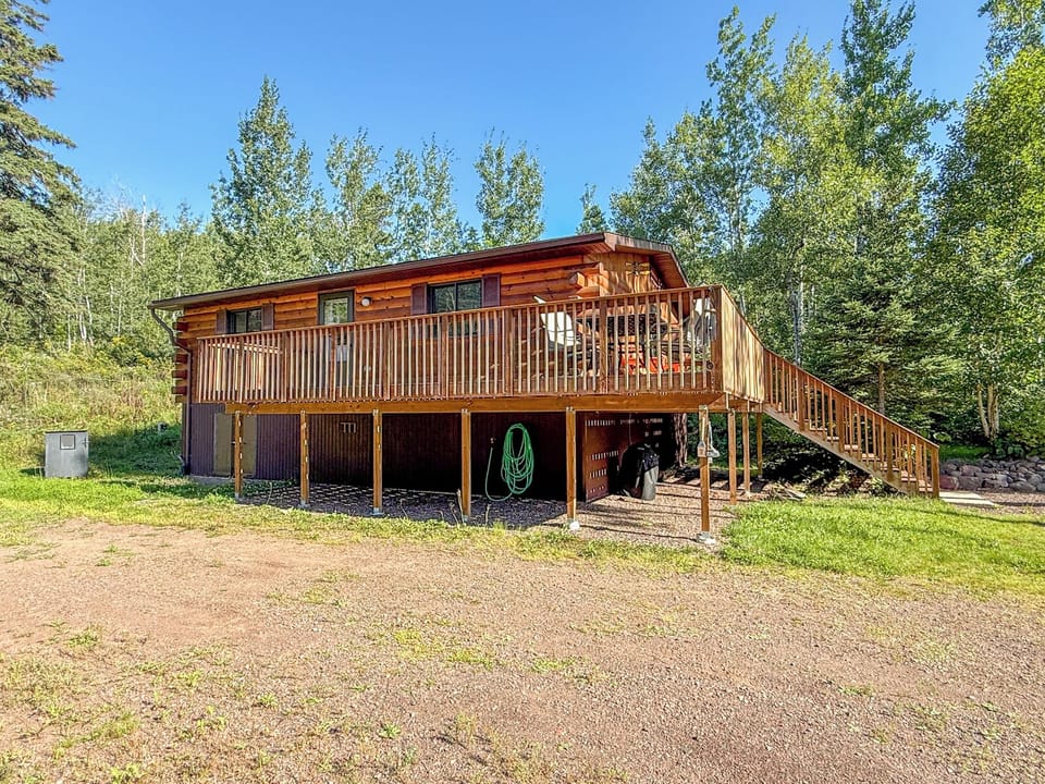 Sawtooth Chalet is newly constructed home located in Tofte, Minnesota.