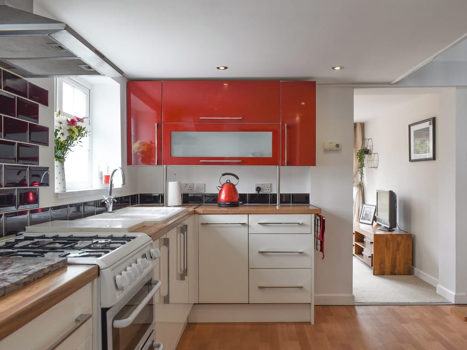 Kitchen/diner | Wisteria Cottage, Sway, near Lymington