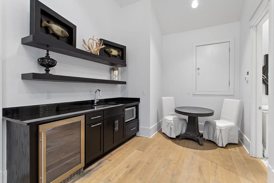 24-Destinys-Retreat-Guest-Bedroom-Apartment-Wet-Bar