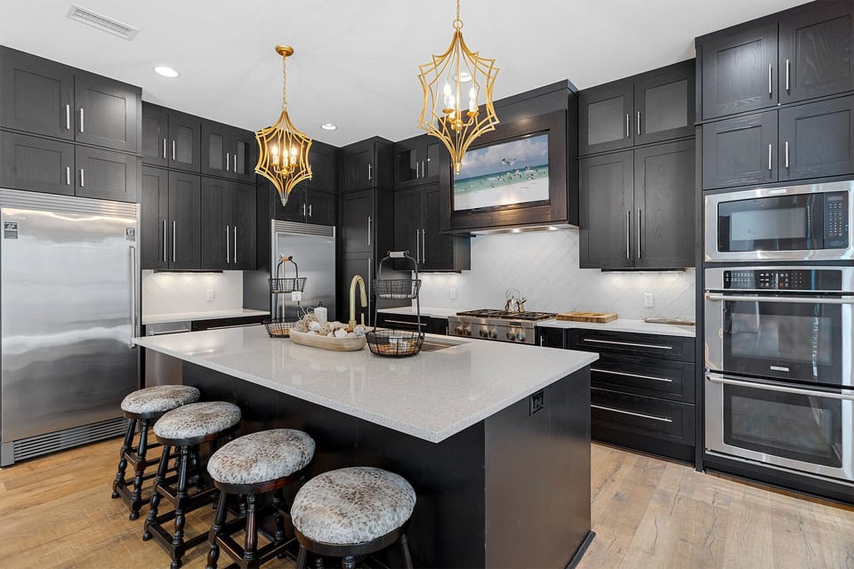 24-Destinys-Retreat-Kitchen