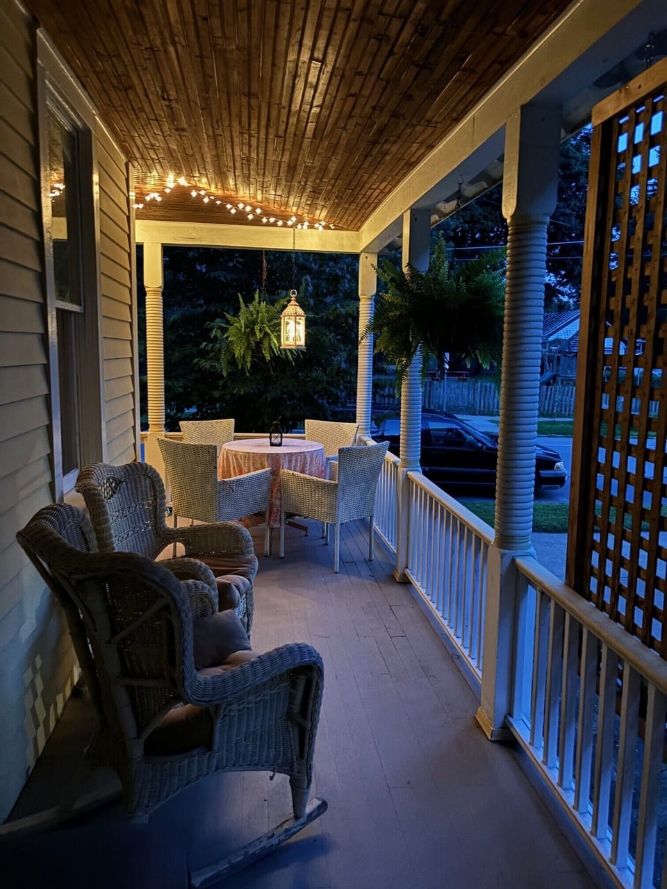 Outdoor dining