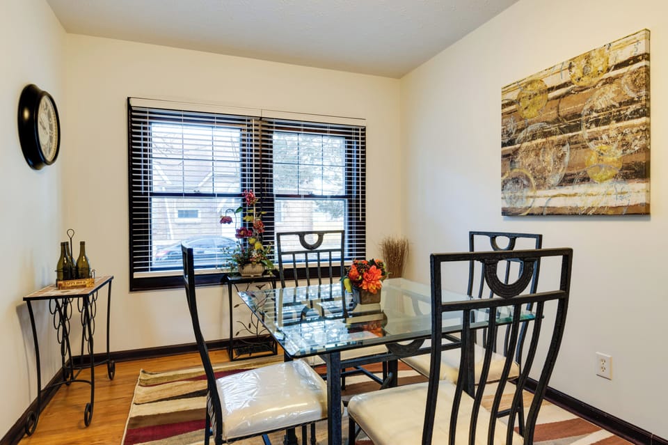 Dining Area | Dishware/Flatware | Trash Bags/Paper Towels