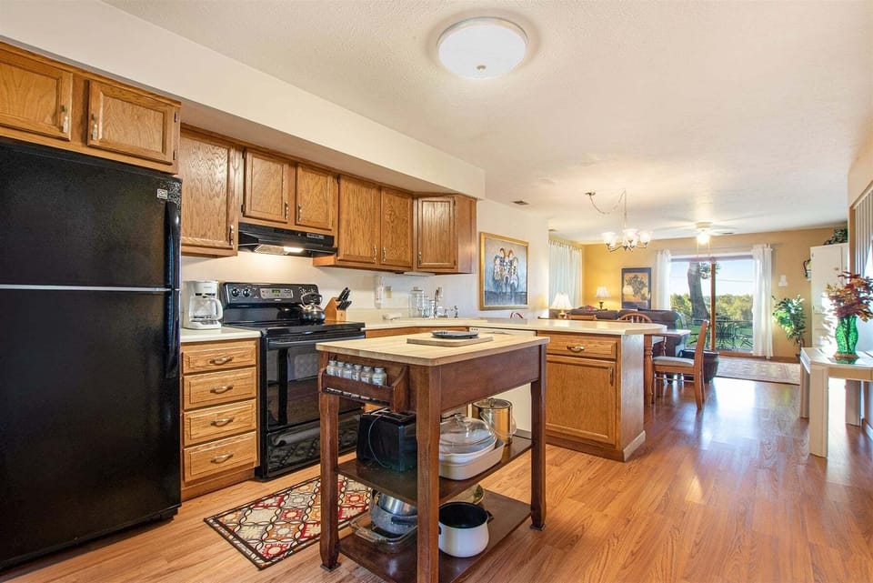 Open flowing floor plan