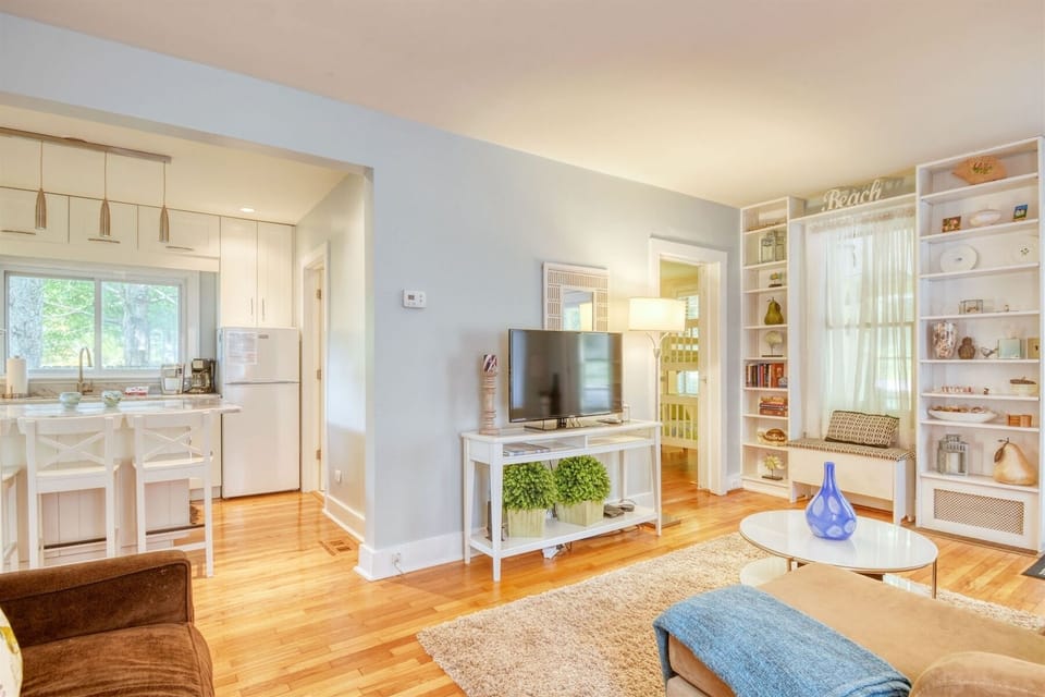 Living room leads into the kitchen