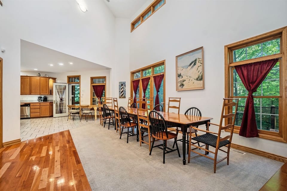 Huge dining area with more than enough seating for everyone in your group