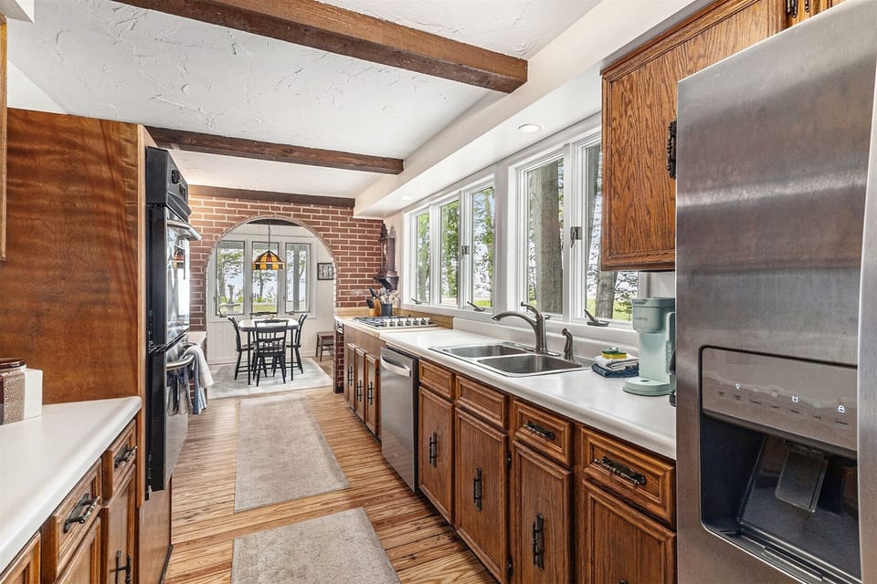 Prepare a delicious meal at home in this lovely kitchen